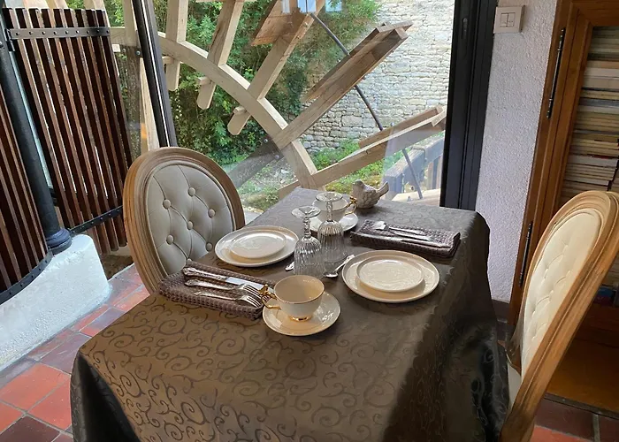 Le Vieux Moulin